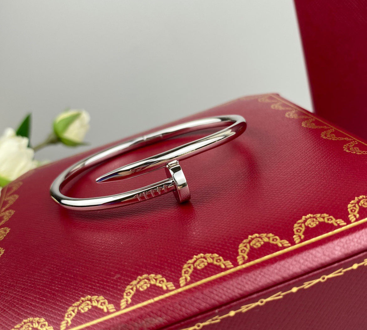 14k White Gold Nail Bracelet