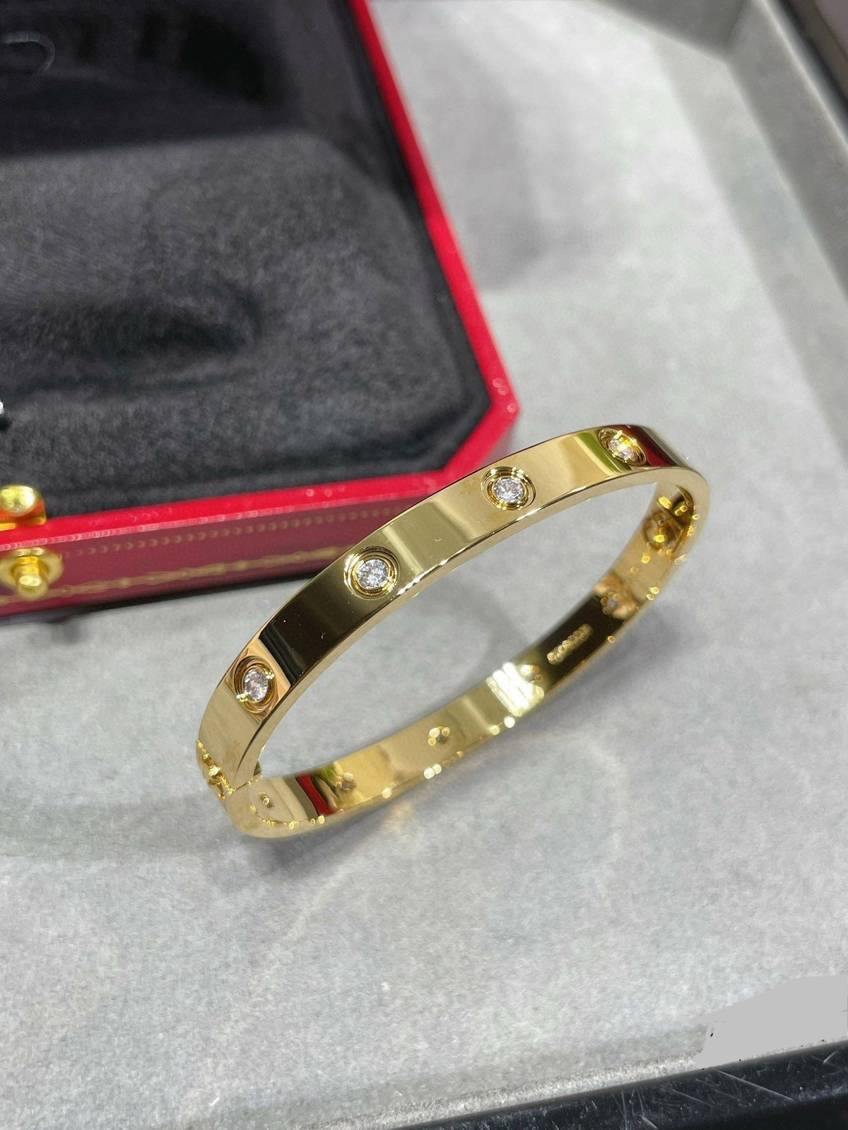 14k Yellow Gold Love Bracelet/with zirconia