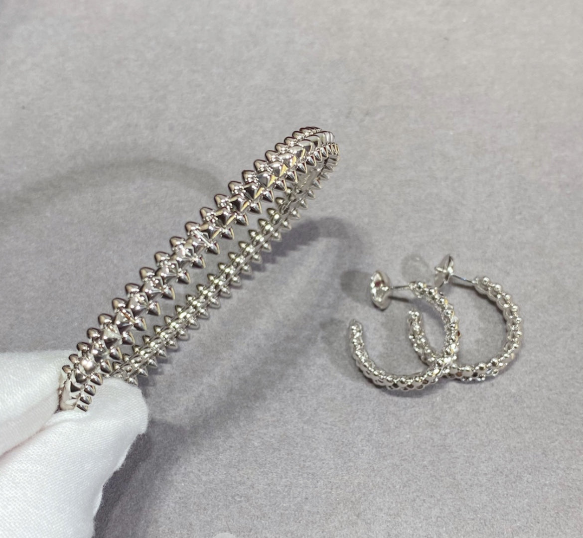 14k White Gold Clash Bracelet