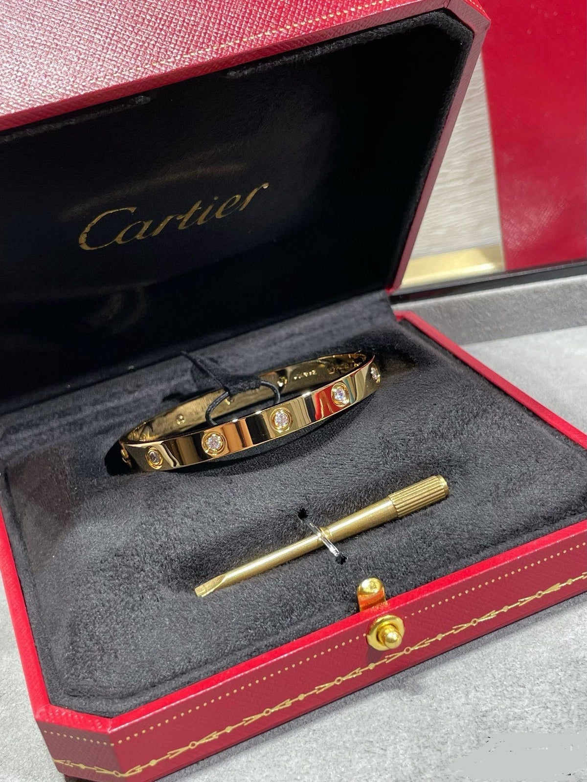 14k Yellow Gold Love Bracelet/with zirconia